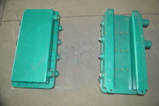 點擊查看詳細信息<br>標題：掘進機冷卻器 閱讀次數(shù)：2728